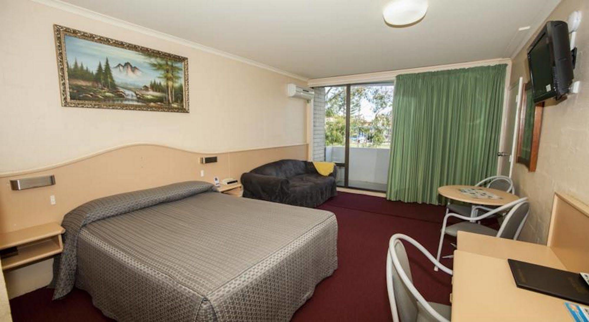 Palm Court Motor Inn Port Macquarie Exterior foto